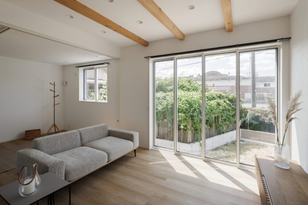 見せ梁リビングのセンスが光る家